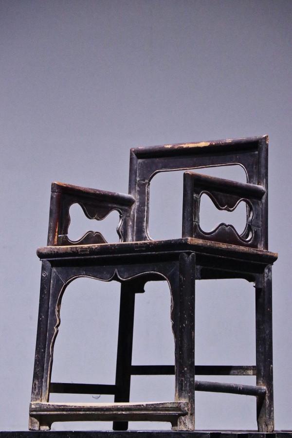 玫瑰椅做工簡潔 秀麗端莊 品相完美年份：清代 楠木長56寬43高86cm