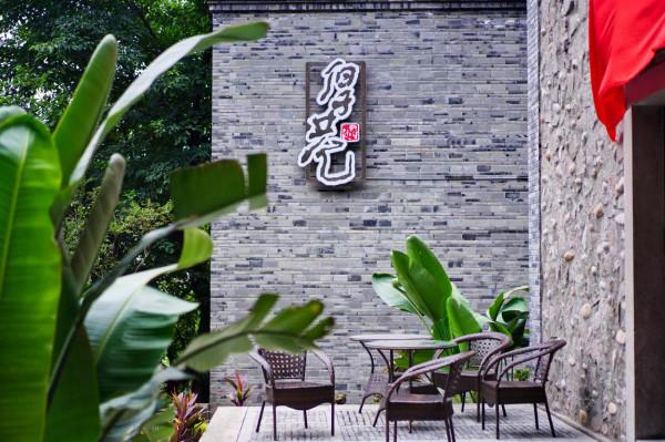 重慶十八梯涅槃重生，國慶遊客人山人海，堪稱重慶版清明上河圖