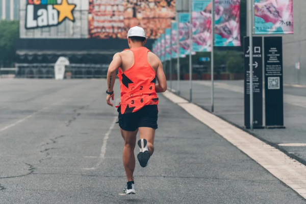 觀察 | 吃多了獨自跑步的苦,嚐嚐看訓練營的甜吧 觀察 | 吃多了獨自跑步的苦,嚐嚐看訓練營的甜吧