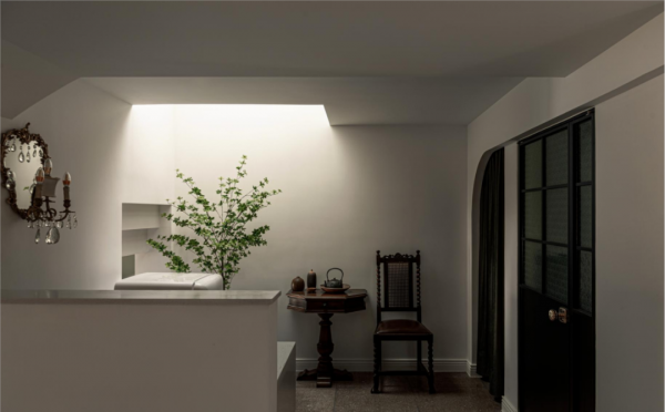 400㎡“藏寶宅”,三面環山的頂層花園,這個家每1㎡都讓人稱讚 400㎡“藏寶宅”,三面環山的頂層花園,這個家每1㎡都讓人稱讚