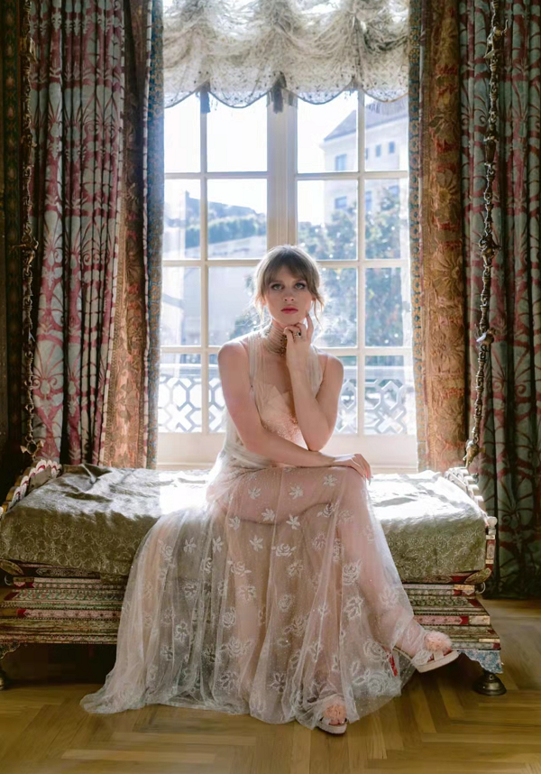 頂級名媛重新整理豪門婚禮規格!高定婚紗鑲鏡片美出圈,嘉賓來頭不小 頂級名媛重新整理豪門婚禮規格!高定婚紗鑲鏡片美出圈,嘉賓來頭不小