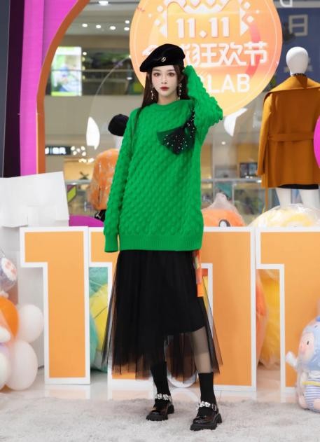 不懂毛衣的“廓形”,勸你別亂穿,四類款式百變穿搭,照搬就對了 不懂毛衣的“廓形”,勸你別亂穿,四類款式百變穿搭,照搬就對了