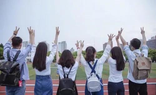 我們終於還是，沒能成為更好的自己