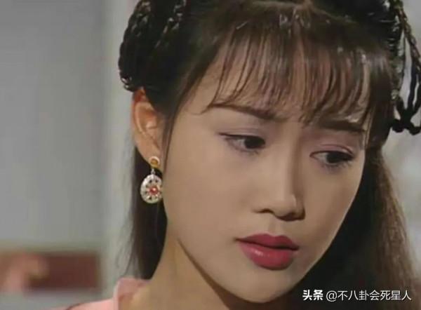 誰說鼻子高才出美人？這10位小鼻子、塌鼻子的女星，個個精緻可愛