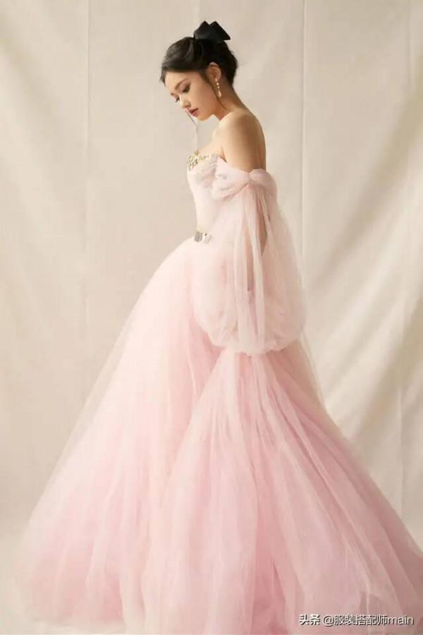 女明星撞衫的“尷尬”時刻，誰會輸呢？