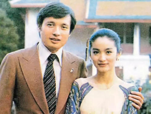 秦祥林:4段情,愛過3個天后,還要把兒子打造成“第二個謝霆鋒” 秦祥林:4段情,愛過3個天后,還要把兒子打造成“第二個謝霆鋒”