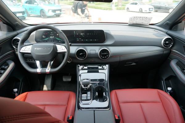 “務實”還是“帥氣”? 東風風行T5 EVO/哈弗H6 “務實”還是“帥氣”? 東風風行T5 EVO/哈弗H6