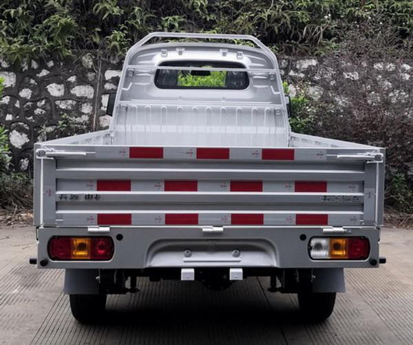 廣西汽車開始發力，五菱紅標小車曝光，外觀很霸氣，軸距3050mm