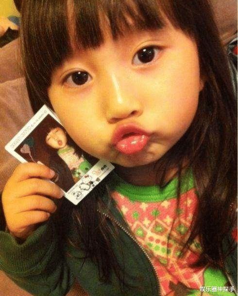 “小葡萄”長大了,14歲成長腿美女,模樣和小時候變化大 “小葡萄”長大了,14歲成長腿美女,模樣和小時候變化大