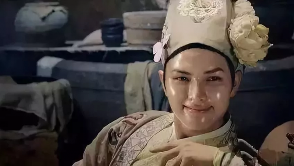 頂級海黃手串，竟然被你盤成了黑煤球？