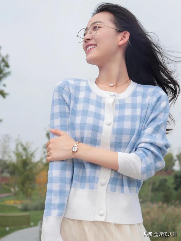 願你眼裡有光，照亮前方的路，是我一慣喜歡的藍白色