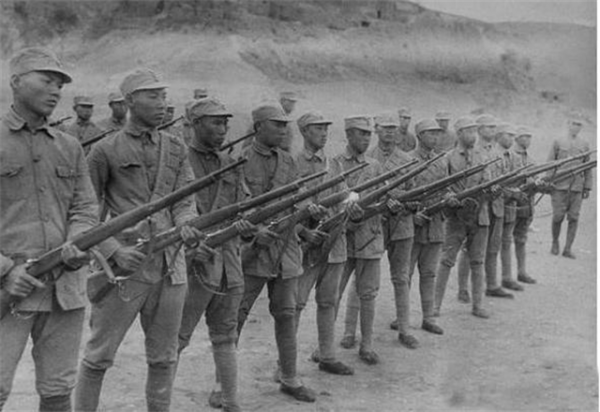 三大王牌集團軍,都是由哪個軍發展過來的,首任軍長又是誰 三大王牌集團軍,都是由哪個軍發展過來的,首任軍長又是誰