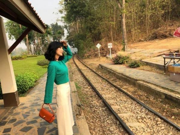 成龍苦追她8年，跟男友相戀26年不結婚，米雪如今怎樣了？