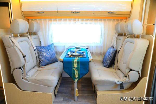 歐式設計風格，商務旅居兼備！鉑馳旅行家雙拓展房車