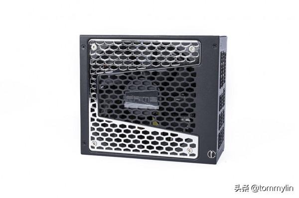 風冷執行者 - Fractal Design Torrent Compact 裝機展示