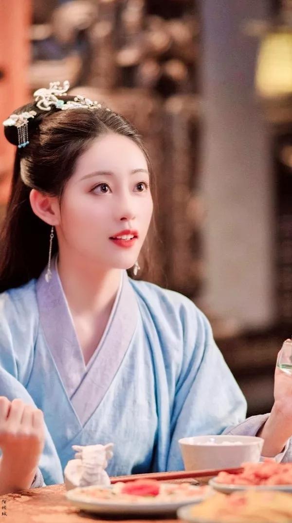 祝緒丹古裝桌布