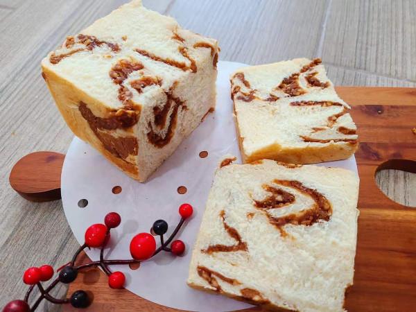 做月餅剩了豆沙餡?用豆沙做大理石花紋吐司 無需四股辮 超簡單整形 做月餅剩了豆沙餡?用豆沙做大理石花紋吐司 無需四股辮 超簡單整形