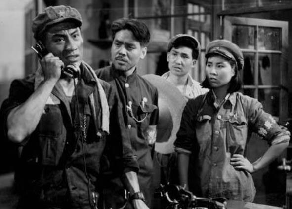 雙槍李向陽原型郭興病逝，遺物中發現三把槍，背後意義令人敬佩