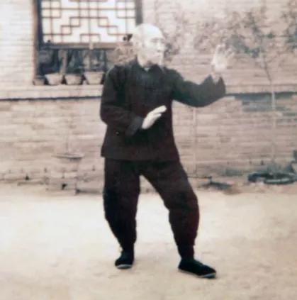 形意拳站樁：夏天捆身子，冬天松繩子（純乾貨）