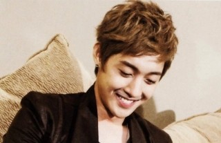 人是糊了，但他的顏值可從沒糊過