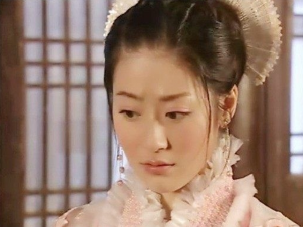 6位女明星突然消失在熒屏,各有各的苦衷,有人失婚有人削髮為尼 6位女明星突然消失在熒屏,各有各的苦衷,有人失婚有人削髮為尼