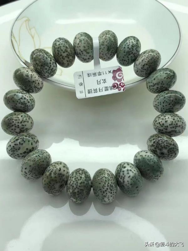 星月菩提蘋果珠,也就是大家所說的算盤珠,您喜歡嗎? 星月菩提蘋果珠,也就是大家所說的算盤珠,您喜歡嗎?