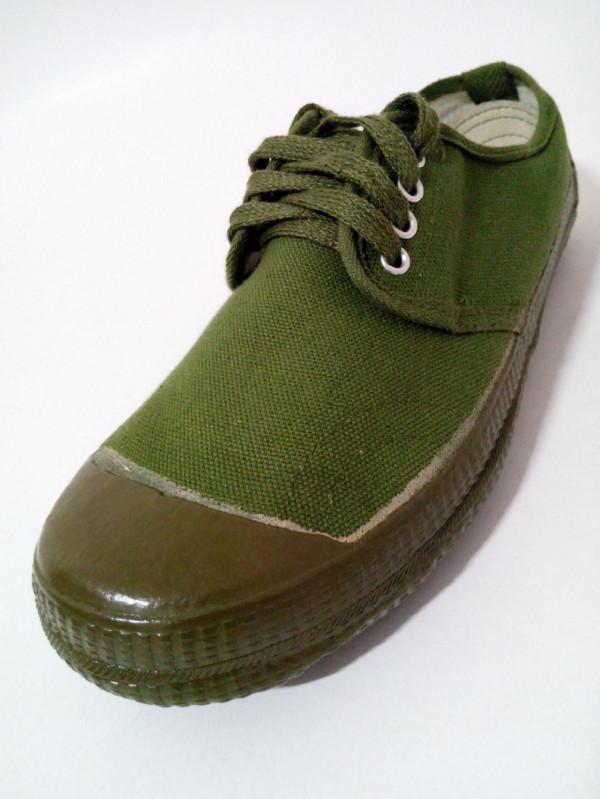 年產量5.72億雙，佔位半個世紀的解放鞋，為何最終被淘汰了？