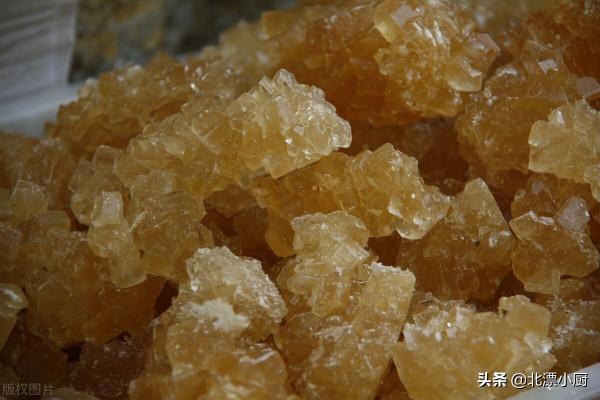 終於明白,黃冰糖和白冰糖區別竟這麼大,瞭解清楚,別再用錯了 終於明白,黃冰糖和白冰糖區別竟這麼大,瞭解清楚,別再用錯了