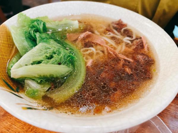 很不怎麼樣的牛肉兜湯 很不怎麼樣的牛肉兜湯