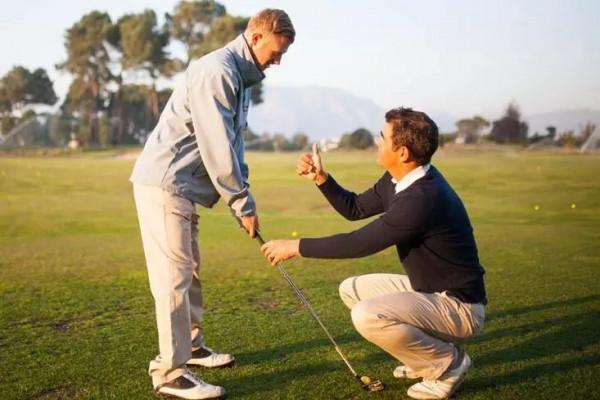 剛接觸高爾夫，應該以興趣為主，技術為輔