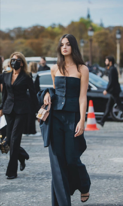 介紹一下,這位漂亮的星二代是“球花”莫妮卡·貝魯奇的女兒 介紹一下,這位漂亮的星二代是“球花”莫妮卡·貝魯奇的女兒