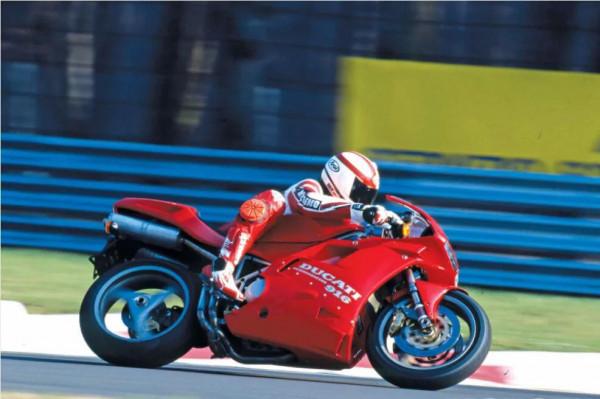 排氣管裡有乾坤(下) 排氣管裡有乾坤(下)