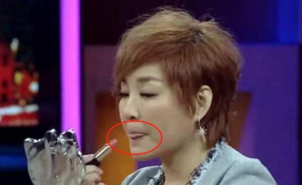 “看人下菜”李靜：出身於工人家庭，成名後卻對素人頤指氣使