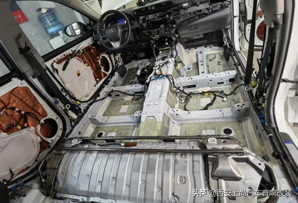 近在身邊的舒適之音,豐田凱美瑞無損升級德國原裝進口RS能量音響 近在身邊的舒適之音,豐田凱美瑞無損升級德國原裝進口RS能量音響