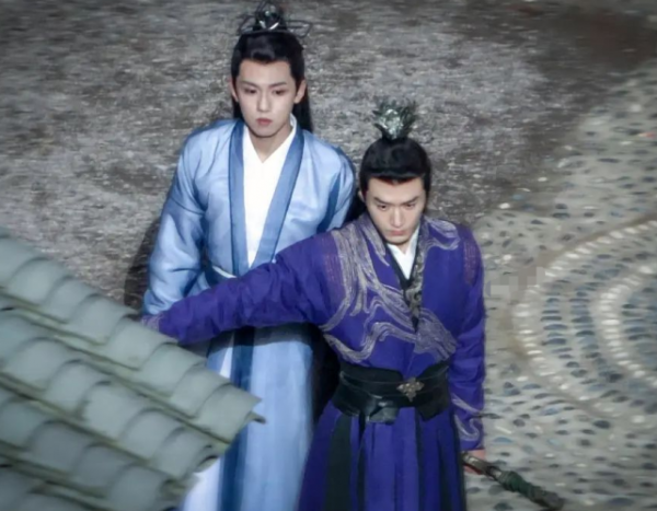 《夜燕白》過審，錯過“周子舒”的他，還能憑藉雙男主劇爆紅嗎？