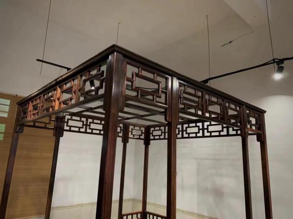 大紅酸枝架子床