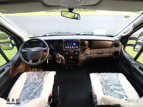 增加超長續航能力!適用多種自駕環境!宇通重推C533T型房車 增加超長續航能力!適用多種自駕環境!宇通重推C533T型房車