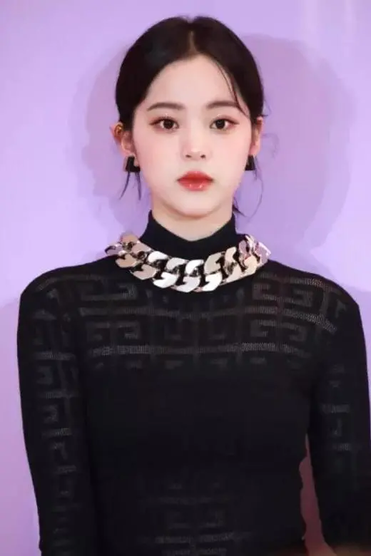 Nabi的富家千金風,終於找到了其中的穿搭精髓 Nabi的富家千金風,終於找到了其中的穿搭精髓