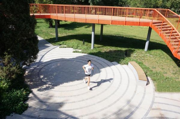 NB頂級競速跑鞋中的顏值天花板 RC Elite v2