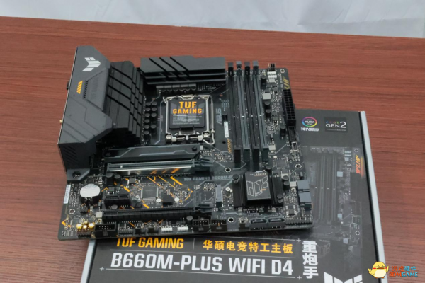 華碩TUF GAMING B660M-PLUS WIFI D4重炮手：板雖小，功能全