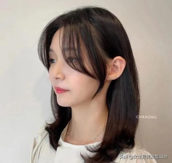 時尚永不過時！年尾“鎖骨發”