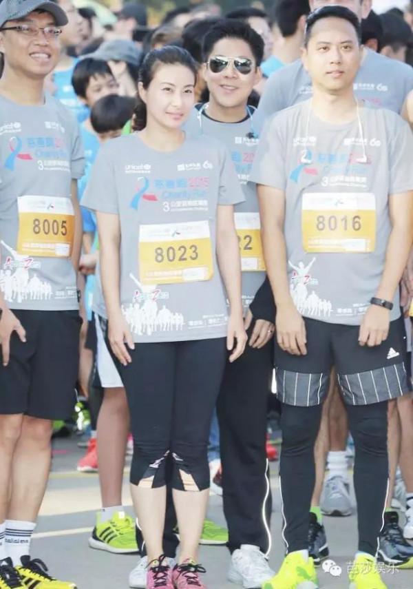 霍啟剛的追妻路：郭晶晶父母反對，女二女三橫插險毀婚，霍少好難