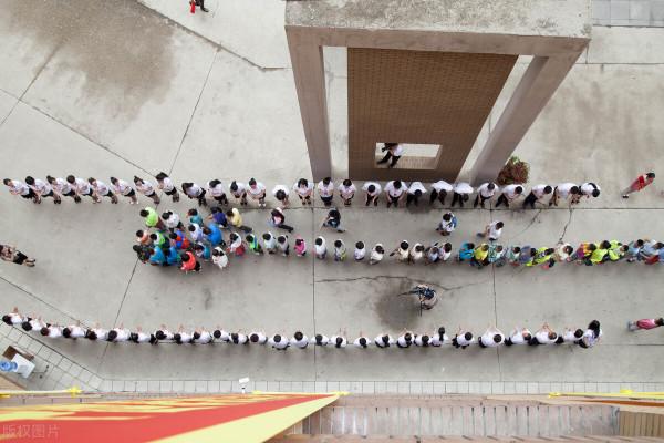 放棄高昂學費的民辦三本，選擇公辦專科後才明白的四件事，很現實