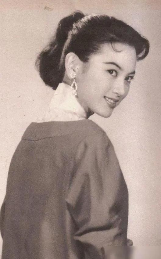 香港女星石慧嫁給傅奇,被嬌寵半個多世紀,歷經磨難仍恩愛如初 香港女星石慧嫁給傅奇,被嬌寵半個多世紀,歷經磨難仍恩愛如初