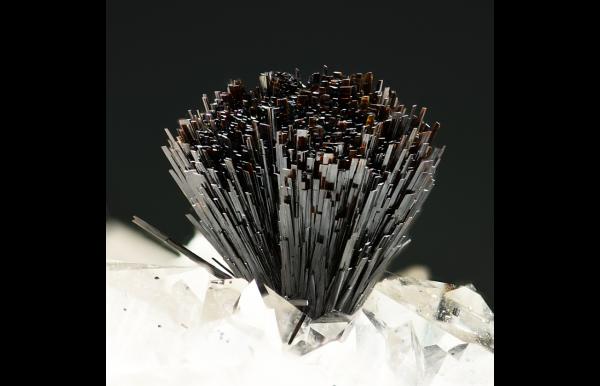 為什麼我們一定要進口鐵礦石？你真的瞭解鐵嗎？