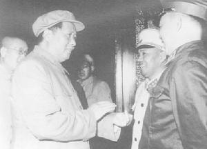 電報無許世友簽名，主席專門發電查詢，許世友日夜兼程帶病覆命