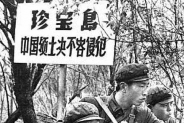 1984年,新兵趙德福殉國,母親時隔幾十年後才再次與兒子“相見” 1984年,新兵趙德福殉國,母親時隔幾十年後才再次與兒子“相見”
