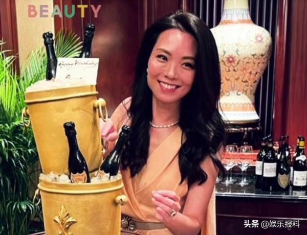 千億媳婦徐子淇為好友慶生!11位名媛出席,李嘉欣疑被踢出局 千億媳婦徐子淇為好友慶生!11位名媛出席,李嘉欣疑被踢出局