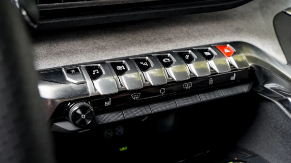 愛信8AT+“神級”底盤，超高顏值合資SUV開過一次就愛上