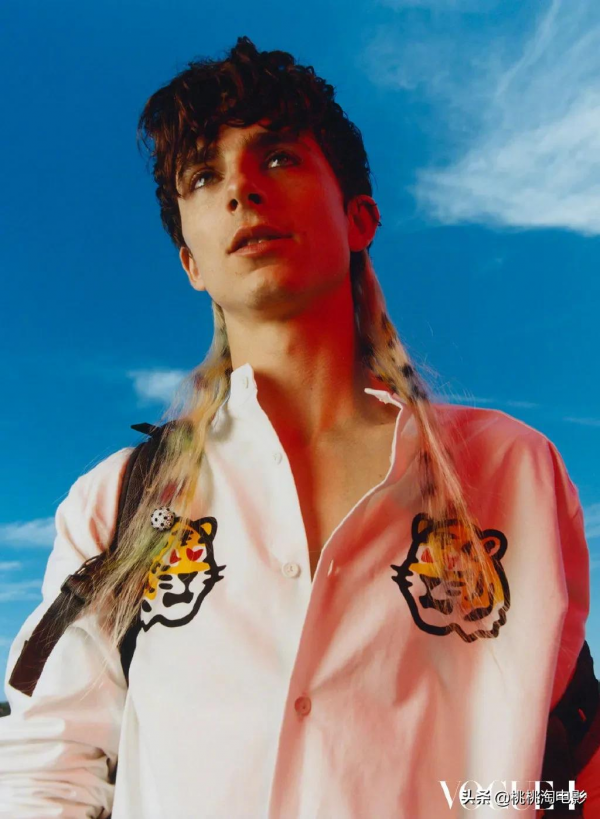 組圖：“甜茶”蒂莫西·柴勒梅德登中國雜誌，另類風格令人震撼